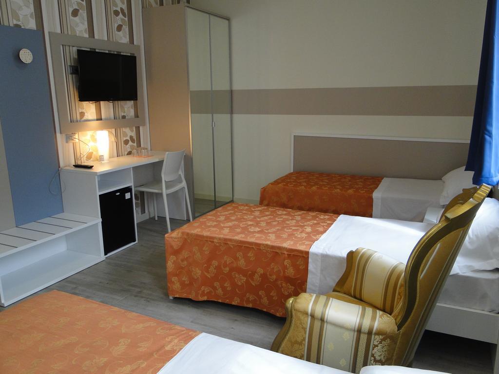 Hotel Moderno กรูเมลโลเดลมอนเต ห้อง รูปภาพ