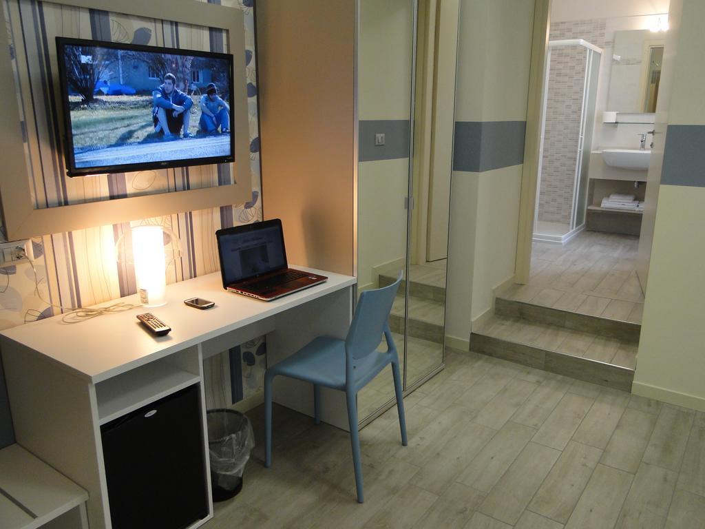 Hotel Moderno กรูเมลโลเดลมอนเต ภายนอก รูปภาพ